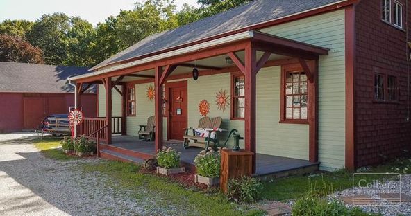 Great Location And Great Business And Living Opportunity: 159 Hartford Rd, Brooklyn, CT 06234